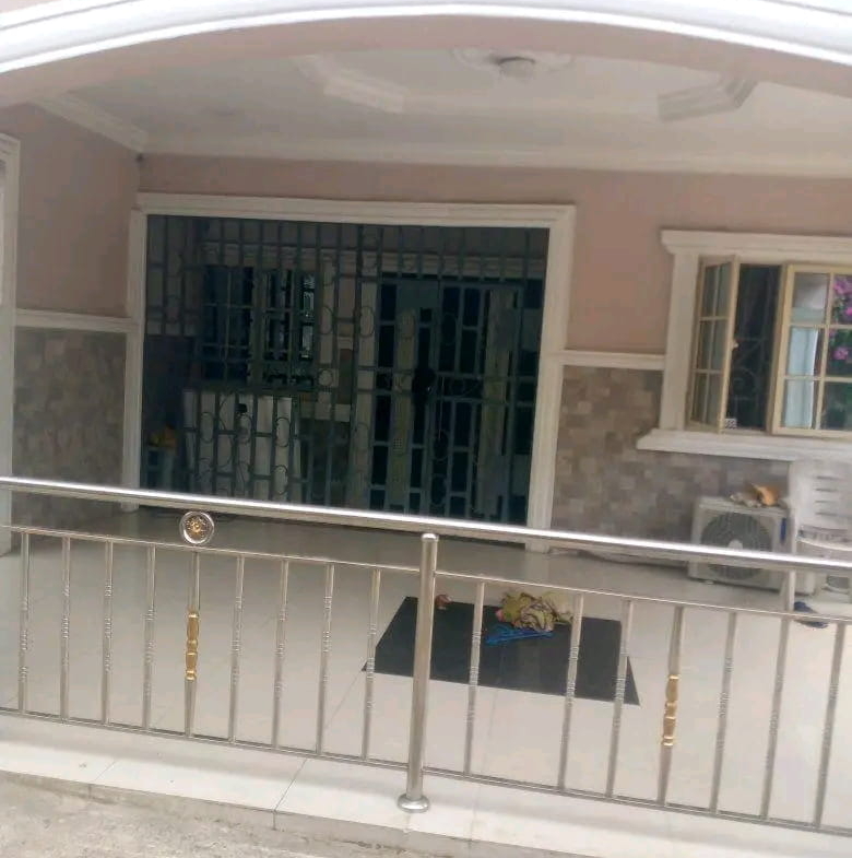 Standard 5-bedroom Flat For Sale