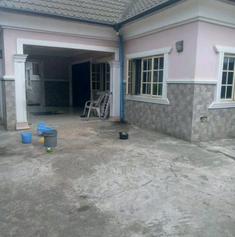 Standard 5-bedroom Flat For Sale